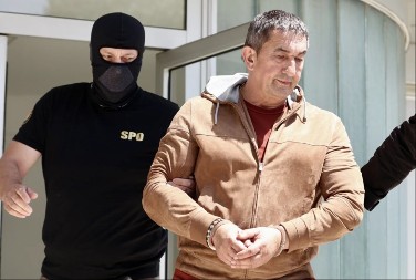 ZA 30.000 BILI SPREMNI DA UBIJU ONOGA KO IM UGROŽAVA ŠVERC! Detalji šokantne prepiske pripadnika klana preko Skaj aplikacije