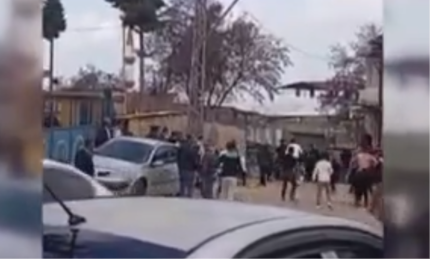 KRVAVI SUKOB DVE PORODICE: Troje mrtvih i 25 povređenih!