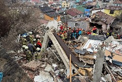 EKSPLOZIJA SRUŠILA DVE ZGRADE! Jezivi snimci sa mesta nesreće u Istanbulu