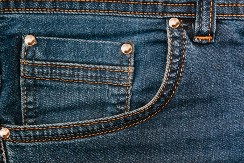 LJUDI TEK SAD SHVATAJU ČEMU SLUŽI MALI DŽEP NA FARMERKAMA Mnogi su iznenađeni