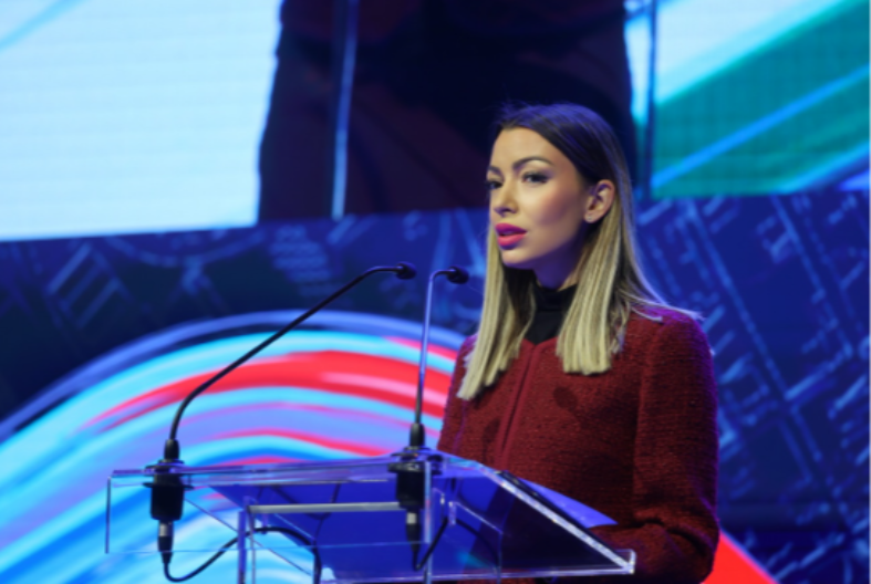 MESAROVIĆ ODGOVORILA ĐILASU: "Kad god se oglasi, narodna izreka "Drž'te lopova" pokaže sav svoj smisao" 