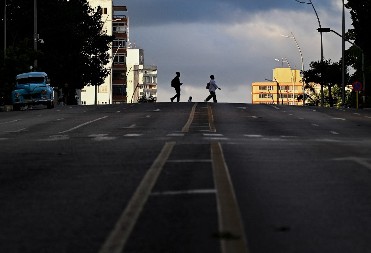 NAKON POTPUNOG MRAKA I KOLAPSA: Kuba započela obnovu energetskog sistema