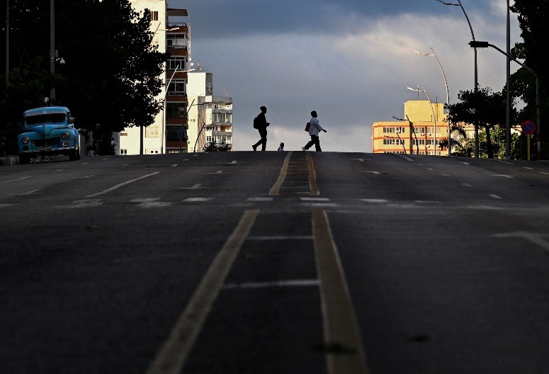 NAKON POTPUNOG MRAKA I KOLAPSA: Kuba započela obnovu energetskog sistema