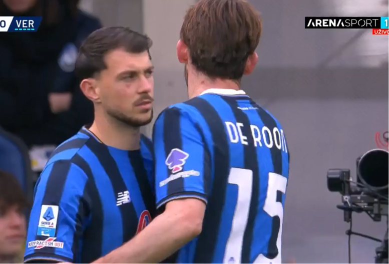 ISTORIJSKI TRENUTAK Ceo stadion pao u trans kada je Srbin ušao na teren