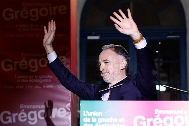 ON JE OSVOJIO PARIZ Socijalista Emanuel Gregoar novi gradonačelnik Pariza