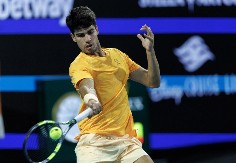 ISPAO KARLOS ALKARAZ! Nestvaran šok u Majamiju!