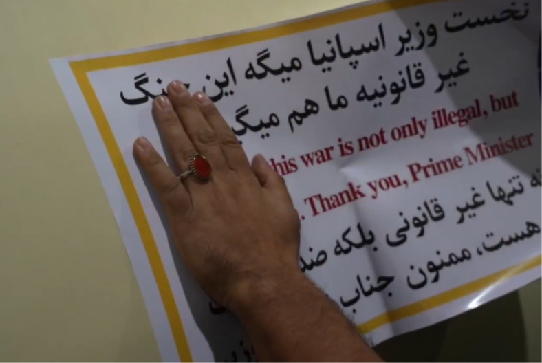 NA SMRTONOSNE RAKETE LEPE FOTOGRAFIJE OVOG EVROPSKOG LIDERA: Vidite kako Iranci izražavaju zahvalnost (VIDEO)