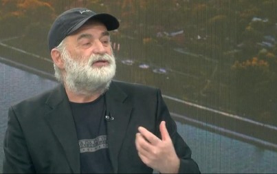 "ŠTA SE DESILO BRANISLAVU LEČIĆU?" Glumac pustio sedu bradu, potpuno je neprepoznatljiv (FOTO) 