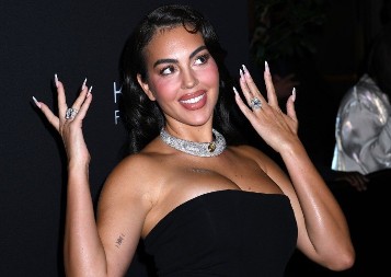 Georgina razbesnela ljude! Svi bruje o detalju od 18 miliona evra kojim se hvalila