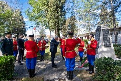 MANDIĆ ODAO POČAST HEROJIMA: Venac položen u Danilovgradu za žrtve NATO agresije