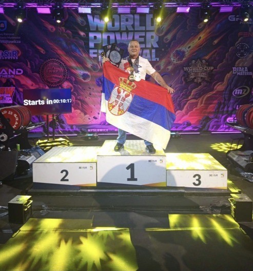 ŽIKINA APSOLUTNA DOMINACIJA Leskovčanin Srbiji doneo dva zlata i pehar