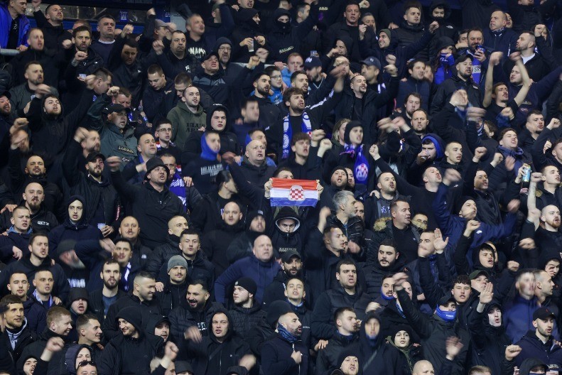 UZNEMIRUJUĆE Isplivao video snimak mučenja člana Torcide, čitav region na nogama zbog haosa navijača