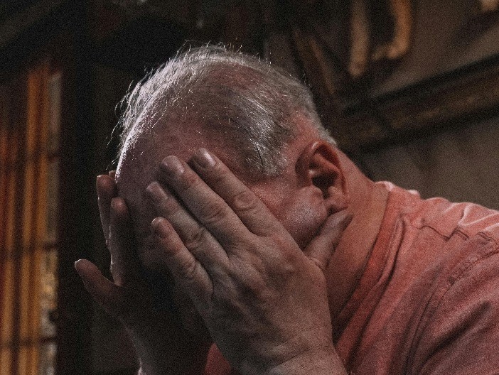 SRBIN I BOSANKA OSUĐENI ZBOG PREVARE PENZIONERA Naterali ga da digne kredite od 50.000 evra