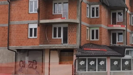 DRAMA U BUSOVAČI! Gastarbajter uložio sav novac u PROPALU ZGRADU – sada svi gledaju u neverici! (VIDEO)