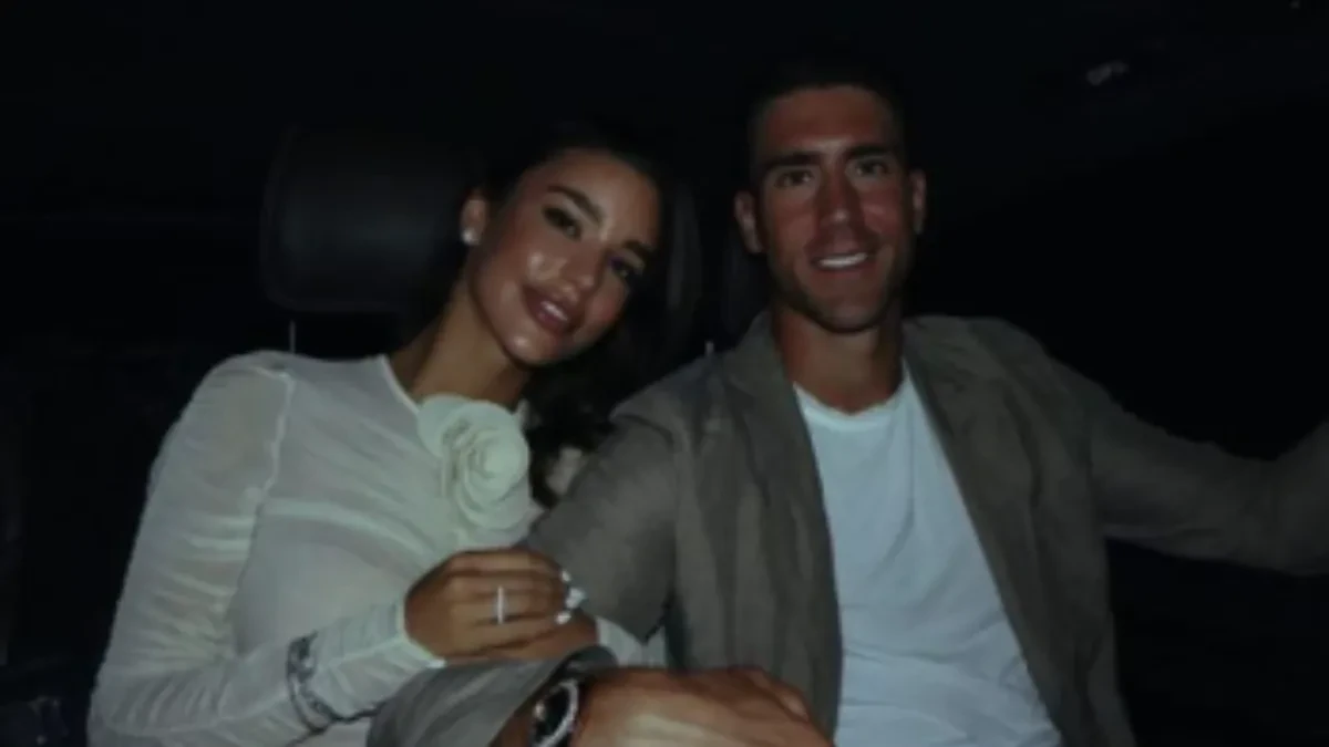 PUKLA LJUBAV Vlahović raskinuo sa devojkom! 