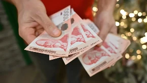 STIŽE JOŠ NOVCA ZA DECU U SRBIJI Od sada će više porodica imati pravo na ovu pomoć