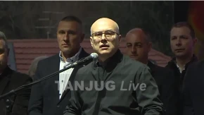 SAČUVALI SMO NAROD I DRŽAVU! Miloš Vučević se obratio velikom broju građana na SNS skupu u Aranđelovcu: Aleksandar Vučić zna šta radi!