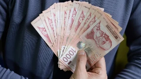 LESKOVAC DELI NOVAC MAJKAMA! 1.750.000 dinara za porodilje – povećana pomoć za sve, bez obzira na posao