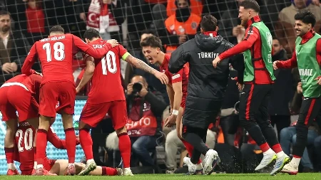 TURSKA NA KORAK OD MUNDIJALA Pravoslavna braća pala u Istanbulu