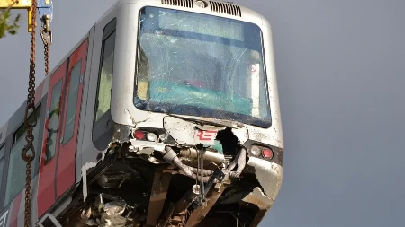 VOZ IZLETEO IZ ŠINA! Užas kod Bjelovara, drvo palo na prugu, a unda je usledio UŽAS!