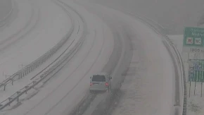 HRVATI ŠOKIRANI, SKROZ SU ZAVEJANI! I auto-put im je zatrpan - STIGLO UPOZORENJE