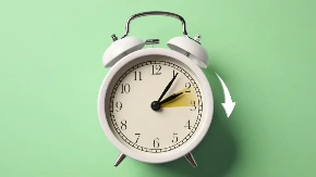 Svi misle da to nije ništa, kada ono može biti problema: U nedelju se pomera sat, kako će to uticati na nas, šta treba uraditi pre tog trenutka?