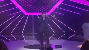 MAJKU SMESTIO U DOM, A ŽENI PREPISAO SVE ŠTO IMA! Pevač 20 godina mlađoj supruzi ostavio svu imovinu: "Volim je najviše na svetu"