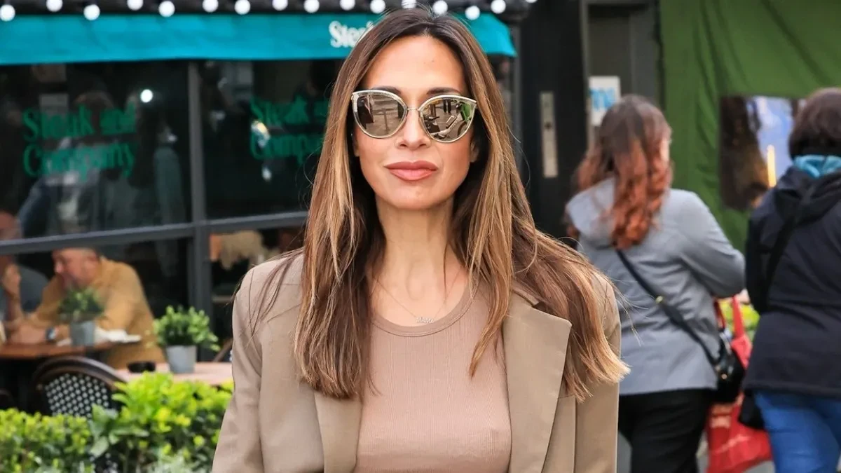 Ove pantalone zatežu stomak i sužavaju struk! U prodavnici su 5.000 dinara, a krojačica ih sašije za 2.000