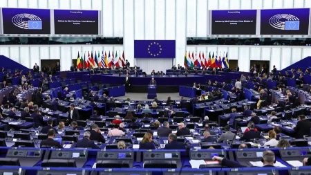 OSTAVITE VAŠE TELEFONE KOD KUĆE: Poslanici Evropskog parlamenta dobili instrukcije pred put u Kinu