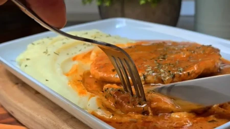 STARE MAĐARICE PRAVE NAJSOČNIJE ŠNICLE: Meso mekano i preukusno - recept koji naše žene zapisuju u sveske