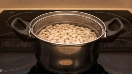 Kako skuvati pasulj, a da ne nadima? Dodajte samo kašiku ovoga, zaboravićete na nadimanje 