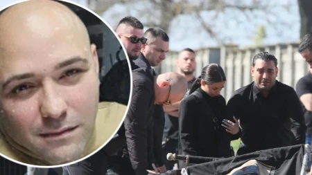 BIVŠA JE MORALA DA REAGUJE Nakon što je Darko izašao na binu 16 dana od smrti brata, ona mu je poslala poruku!