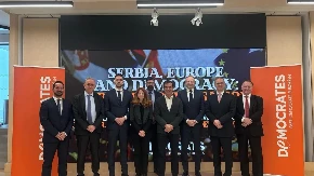 GUBITNIČKA ŽURKA U PARIZU