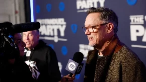 OŽENJEN, A I DALJE FLERTUJE Čuveni glumac bacio oko na ovu zvezdu, ženi pao mrak na oči kada je saznala