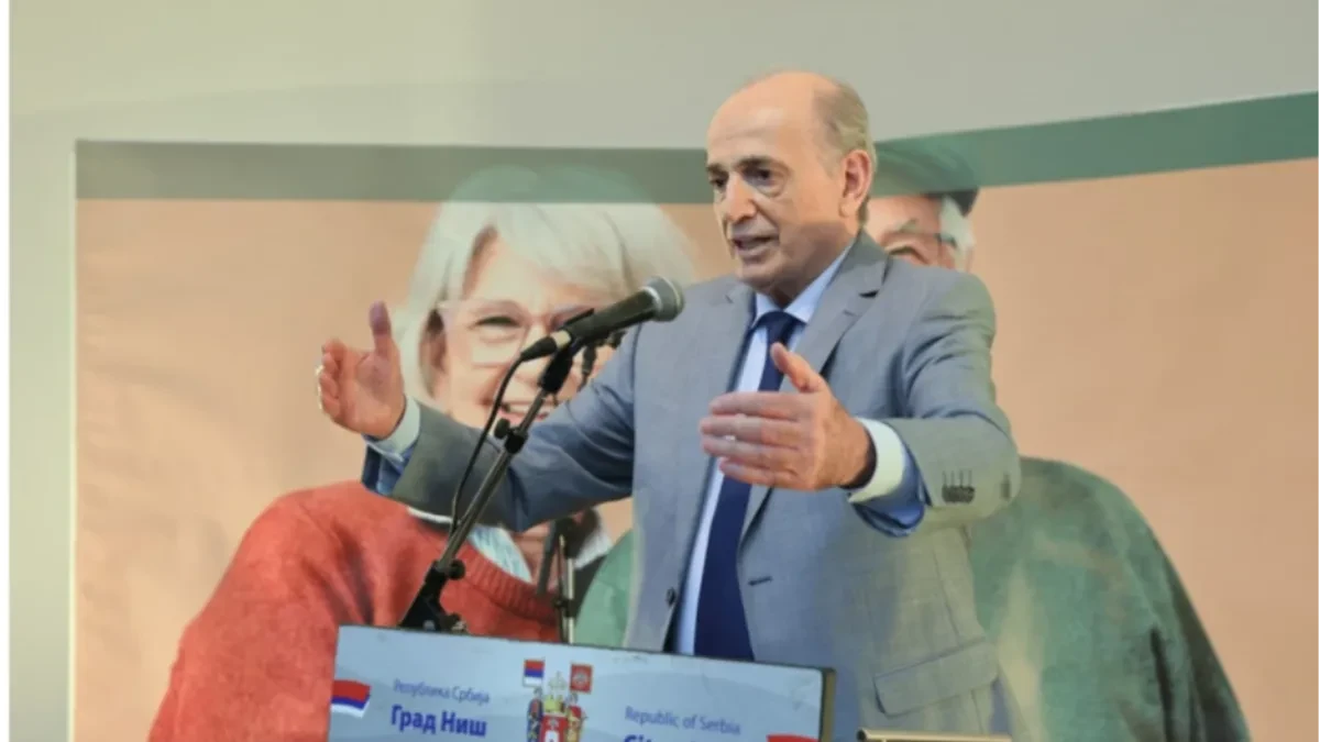 KRKOBABIĆ U NIŠU: "Zavidan optimizam najstarijih i raznovrsna ponuda 'sitnica koje život znače'" FOTO