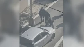 BLOKADERI NAPALI AKTIVISTE SNS U BORU! Čoveku polomili ruku