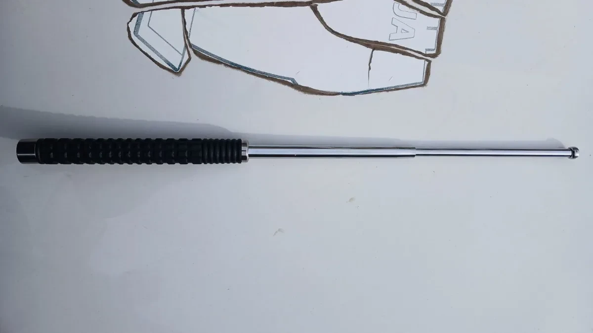 BLOKADERI KRENULI DA BIJU GRAĐANE! Kod jednog pronađena teleskopska palica