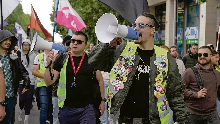"AKO GLASA ZA SNS, GURNITE GA NIZ STEPENICE" Blokaderi pozivaju na crni scenario