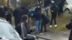 HOROR! Finansijer blokadera potegao pištolj na članove SNS! (VIDEO)