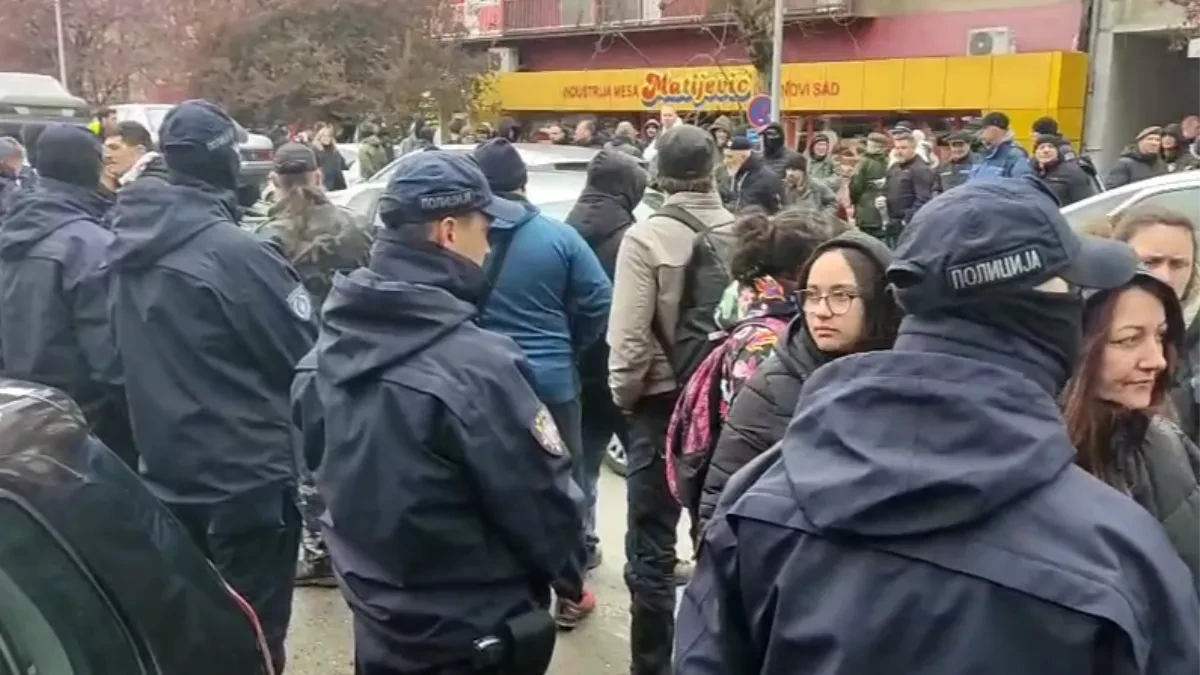 BLOKADERI NASRĆU NA GRAĐANE U KULI! Stigle jake policijske snage! (VIDEO)