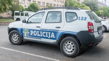 DAO MITO NA GRANICI, PA UHAPŠEN Novac sakrio u dokumenta, pokušao da izbegne kaznu