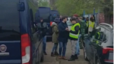 TUČA U KULI NA STADIONU Policija brzo odreagovala, blokaderi se razbežali