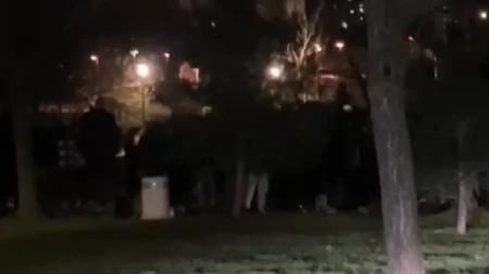 DELUJE SABLASNO! KAO DA VREBAJU IZ MRAKA: Šta kuvaju blokaderi u Boru? (VIDEO)