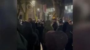 SLAVLJE U KULI! Građani viču "Aco, Srbine!" u znak pobede na izborima! (VIDEO)