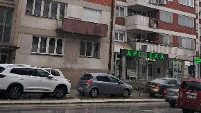 GLASAJU UPRKOS SNEGU I KIŠI Građani biraju lokalnu vlast u 10 gradova i opština širom Srbije