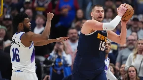 TRENUTAK KOJI JE DIRNUO SVE Zbog Nikole Jokića čitava Amerika bruji o ovom dečaku