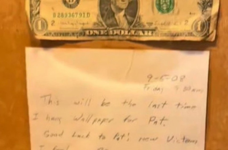 NEVEROVATNO OTKRIĆE Renovirali kupatilo, a ispod tapeta pronašli poruku koja LEDI KRV U ŽILAMA! (VIDEO)