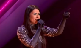 "NE PRAVITE ISTU GREŠKU" Pevačica zbog silikona završila na operaciji, oglasila se nakon intervencije! (FOTO)