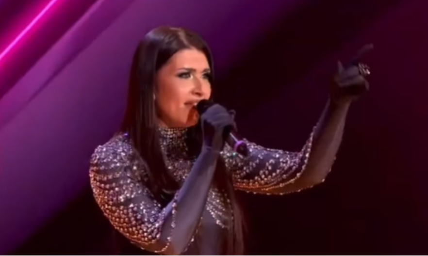 "NE PRAVITE ISTU GREŠKU" Pevačica zbog silikona završila na operaciji, oglasila se nakon intervencije! (FOTO)