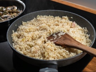 Pirinač više nikad neće biti bljutav: Kad dodate samo jedan sastojak, zrna se ne lepe